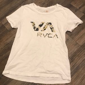 🌻RVCA Tee! Size Small!🌻